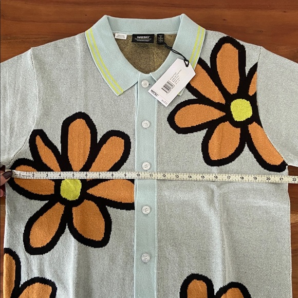 WESC short sleeve knit cardigan daisies polo collar button front blue orange M - Picture 10 of 14